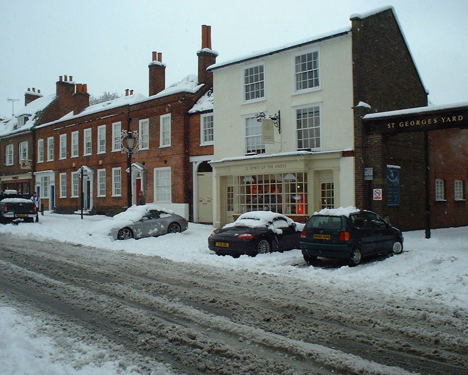 Snow in Farnham Castle Street
